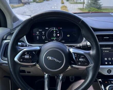Красный Ягуар I-Pace, объемом двигателя 0 л и пробегом 88 тыс. км за 30000 $, фото 13 на Automoto.ua