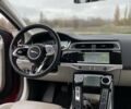 Красный Ягуар I-Pace, объемом двигателя 0 л и пробегом 107 тыс. км за 23500 $, фото 119 на Automoto.ua