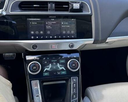 Красный Ягуар I-Pace, объемом двигателя 0 л и пробегом 88 тыс. км за 30000 $, фото 12 на Automoto.ua