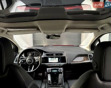 Красный Ягуар I-Pace, объемом двигателя 0 л и пробегом 120 тыс. км за 22990 $, фото 65 на Automoto.ua