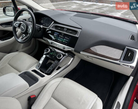 Красный Ягуар I-Pace, объемом двигателя 0 л и пробегом 100 тыс. км за 23900 $, фото 59 на Automoto.ua