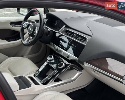 Красный Ягуар I-Pace, объемом двигателя 0 л и пробегом 100 тыс. км за 23900 $, фото 58 на Automoto.ua