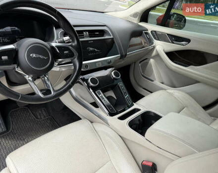 Червоний Ягуар I-Pace, об'ємом двигуна 0 л та пробігом 45 тис. км за 27770 $, фото 49 на Automoto.ua