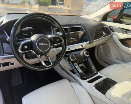 Червоний Ягуар I-Pace, об'ємом двигуна 0 л та пробігом 45 тис. км за 27770 $, фото 19 на Automoto.ua
