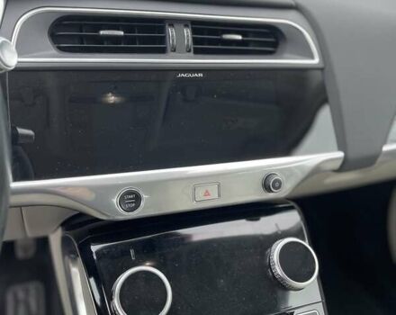 Красный Ягуар I-Pace, объемом двигателя 0 л и пробегом 107 тыс. км за 23500 $, фото 67 на Automoto.ua