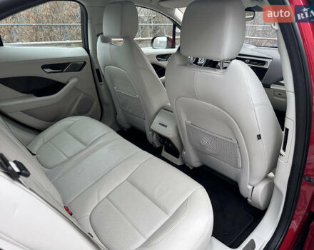 Красный Ягуар I-Pace, объемом двигателя 0 л и пробегом 100 тыс. км за 23900 $, фото 83 на Automoto.ua
