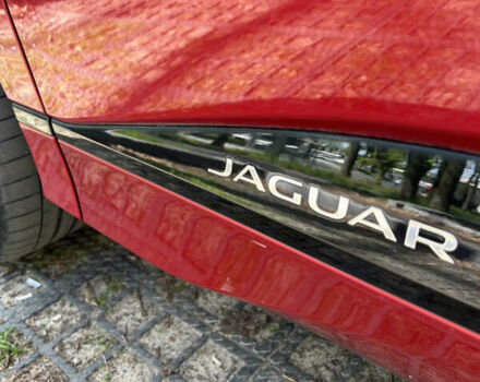 Красный Ягуар I-Pace, объемом двигателя 0 л и пробегом 128 тыс. км за 20000 $, фото 4 на Automoto.ua