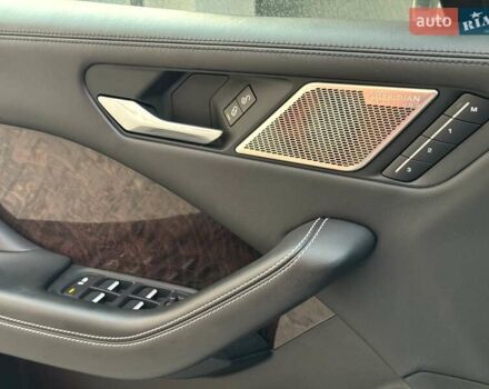 Красный Ягуар I-Pace, объемом двигателя 0 л и пробегом 120 тыс. км за 22990 $, фото 56 на Automoto.ua