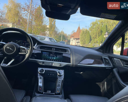 Ягуар I-Pace 2018 в Черновцах на Automoto.ua Красный Ягуар I-Pace, объемом двигателя 0 л и пробегом 40 тыс. км за 28000 $, фото 14 на Automoto.ua