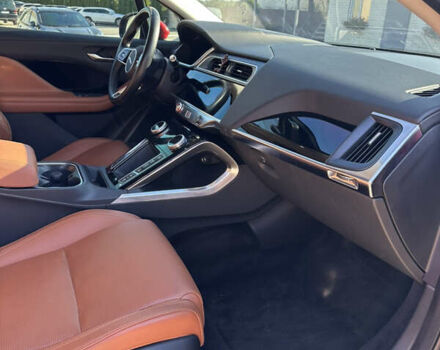 Красный Ягуар I-Pace, объемом двигателя 0 л и пробегом 93 тыс. км за 24000 $, фото 16 на Automoto.ua