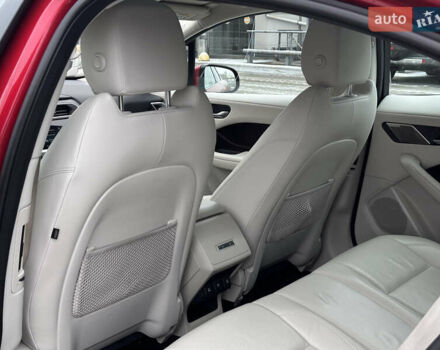 Красный Ягуар I-Pace, объемом двигателя 0 л и пробегом 100 тыс. км за 23900 $, фото 69 на Automoto.ua