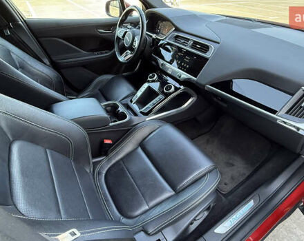 Красный Ягуар I-Pace, объемом двигателя 0 л и пробегом 101 тыс. км за 28900 $, фото 65 на Automoto.ua