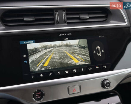 Красный Ягуар I-Pace, объемом двигателя 0 л и пробегом 100 тыс. км за 23900 $, фото 48 на Automoto.ua