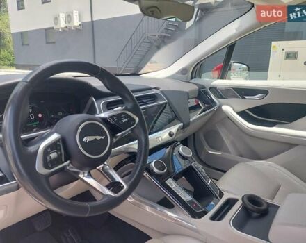 Красный Ягуар I-Pace, объемом двигателя 0 л и пробегом 148 тыс. км за 26700 $, фото 21 на Automoto.ua