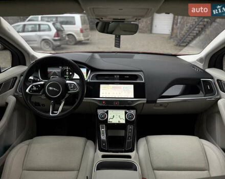 Красный Ягуар I-Pace, объемом двигателя 0 л и пробегом 158 тыс. км за 25999 $, фото 3 на Automoto.ua