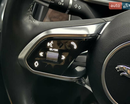 Красный Ягуар I-Pace, объемом двигателя 0 л и пробегом 142 тыс. км за 23500 $, фото 92 на Automoto.ua