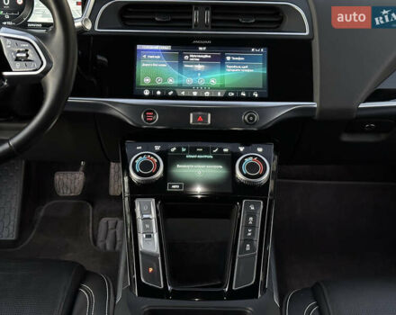Красный Ягуар I-Pace, объемом двигателя 0 л и пробегом 163 тыс. км за 21999 $, фото 63 на Automoto.ua