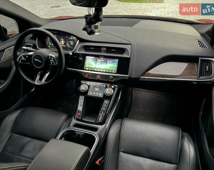 Красный Ягуар I-Pace, объемом двигателя 0 л и пробегом 142 тыс. км за 23500 $, фото 88 на Automoto.ua