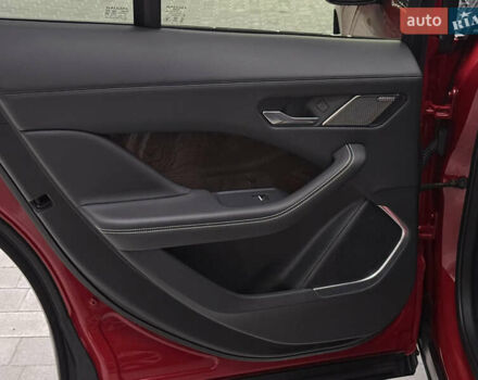 Красный Ягуар I-Pace, объемом двигателя 0 л и пробегом 142 тыс. км за 23500 $, фото 78 на Automoto.ua