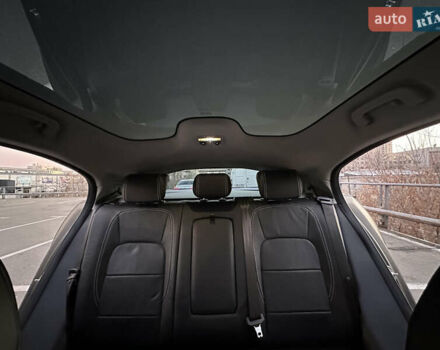 Красный Ягуар I-Pace, объемом двигателя 0 л и пробегом 163 тыс. км за 21999 $, фото 68 на Automoto.ua