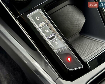 Красный Ягуар I-Pace, объемом двигателя 0 л и пробегом 142 тыс. км за 23500 $, фото 71 на Automoto.ua