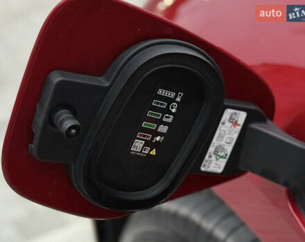 Красный Ягуар I-Pace, объемом двигателя 0 л и пробегом 142 тыс. км за 23500 $, фото 52 на Automoto.ua