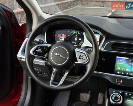 Красный Ягуар I-Pace, объемом двигателя 0 л и пробегом 163 тыс. км за 21999 $, фото 62 на Automoto.ua