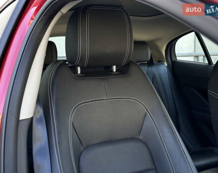 Красный Ягуар I-Pace, объемом двигателя 0 л и пробегом 110 тыс. км за 23999 $, фото 48 на Automoto.ua