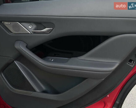 Красный Ягуар I-Pace, объемом двигателя 0 л и пробегом 163 тыс. км за 21999 $, фото 57 на Automoto.ua