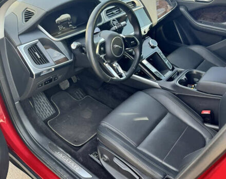 Красный Ягуар I-Pace, объемом двигателя 0 л и пробегом 69 тыс. км за 34500 $, фото 5 на Automoto.ua