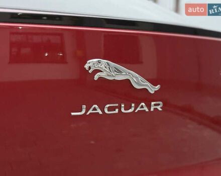 Красный Ягуар I-Pace, объемом двигателя 0 л и пробегом 142 тыс. км за 23500 $, фото 59 на Automoto.ua