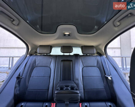 Красный Ягуар I-Pace, объемом двигателя 0 л и пробегом 110 тыс. км за 23999 $, фото 73 на Automoto.ua