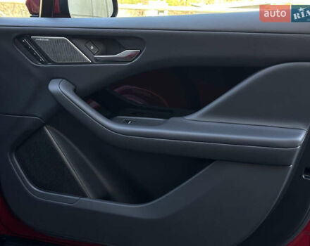 Красный Ягуар I-Pace, объемом двигателя 0 л и пробегом 110 тыс. км за 23999 $, фото 44 на Automoto.ua