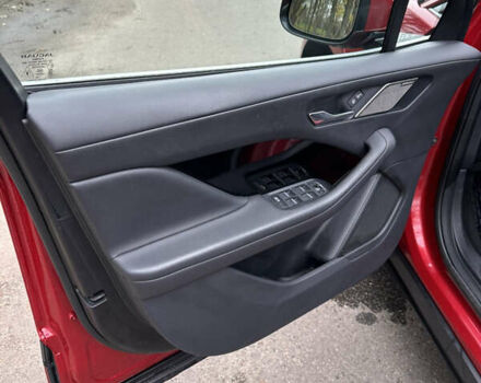 Красный Ягуар I-Pace, объемом двигателя 0 л и пробегом 96 тыс. км за 27000 $, фото 49 на Automoto.ua