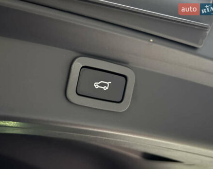 Красный Ягуар I-Pace, объемом двигателя 0 л и пробегом 142 тыс. км за 23500 $, фото 82 на Automoto.ua