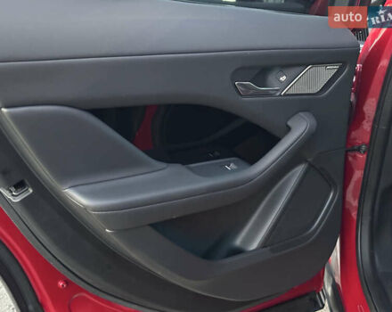 Красный Ягуар I-Pace, объемом двигателя 0 л и пробегом 163 тыс. км за 21999 $, фото 54 на Automoto.ua