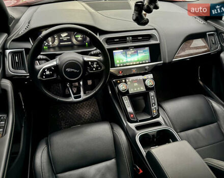 Красный Ягуар I-Pace, объемом двигателя 0 л и пробегом 142 тыс. км за 23500 $, фото 86 на Automoto.ua