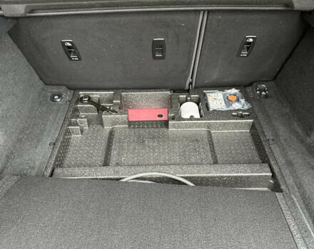 Красный Ягуар I-Pace, объемом двигателя 0 л и пробегом 96 тыс. км за 27000 $, фото 58 на Automoto.ua