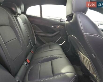 Красный Ягуар I-Pace, объемом двигателя 0 л и пробегом 57 тыс. км за 13800 $, фото 10 на Automoto.ua