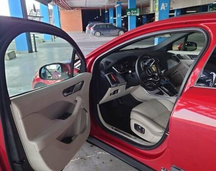 Красный Ягуар I-Pace, объемом двигателя 0 л и пробегом 66 тыс. км за 32300 $, фото 6 на Automoto.ua