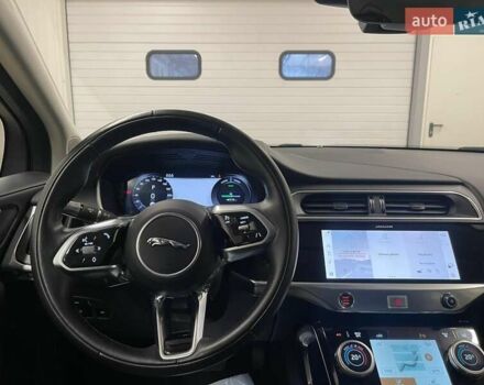 Красный Ягуар I-Pace, объемом двигателя 0 л и пробегом 140 тыс. км за 23899 $, фото 13 на Automoto.ua