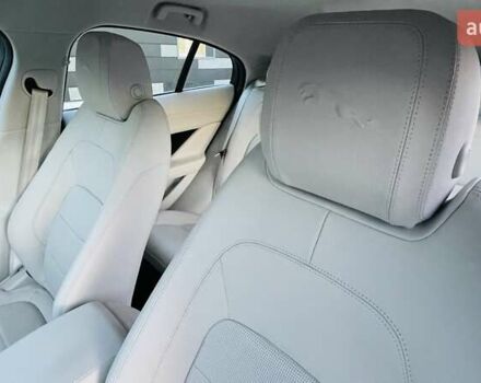 Красный Ягуар I-Pace, объемом двигателя 0 л и пробегом 42 тыс. км за 32900 $, фото 39 на Automoto.ua