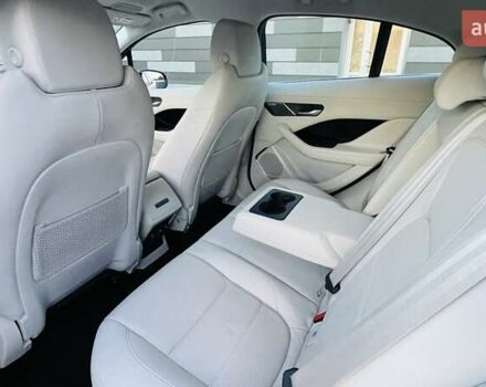 Красный Ягуар I-Pace, объемом двигателя 0 л и пробегом 42 тыс. км за 32900 $, фото 36 на Automoto.ua