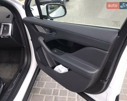 Ягуар I-Pace, объемом двигателя 0 л и пробегом 117 тыс. км за 25900 $, фото 4 на Automoto.ua
