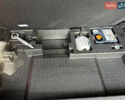 Серый Ягуар I-Pace, объемом двигателя 0 л и пробегом 94 тыс. км за 25900 $, фото 93 на Automoto.ua