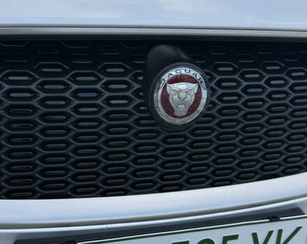 Серый Ягуар I-Pace, объемом двигателя 0 л и пробегом 173 тыс. км за 23499 $, фото 120 на Automoto.ua