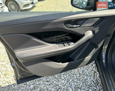 Серый Ягуар I-Pace, объемом двигателя 0 л и пробегом 107 тыс. км за 20900 $, фото 19 на Automoto.ua