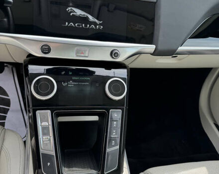 Серый Ягуар I-Pace, объемом двигателя 0 л и пробегом 169 тыс. км за 24999 $, фото 3 на Automoto.ua