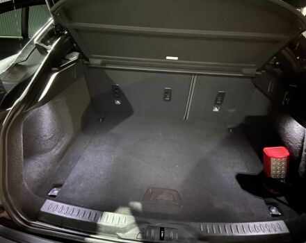 Серый Ягуар I-Pace, объемом двигателя 0 л и пробегом 125 тыс. км за 29681 $, фото 12 на Automoto.ua