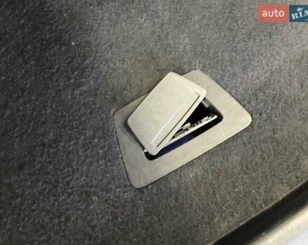 Серый Ягуар I-Pace, объемом двигателя 0 л и пробегом 95 тыс. км за 21950 $, фото 3 на Automoto.ua
